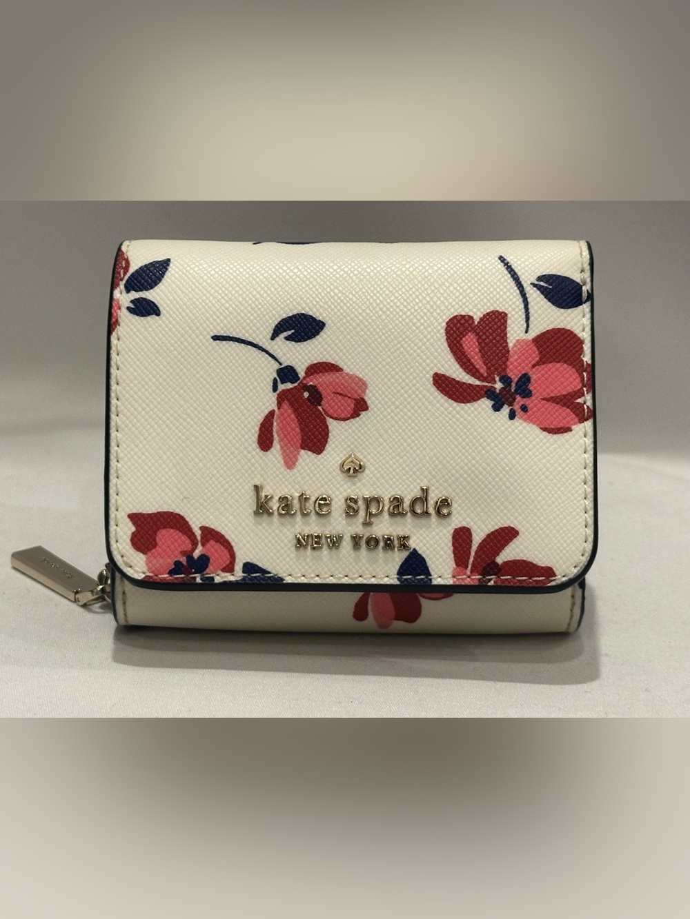 kate spade White Floral Zip Around Compact Wallet NWT&Box - Picture 2 of 16